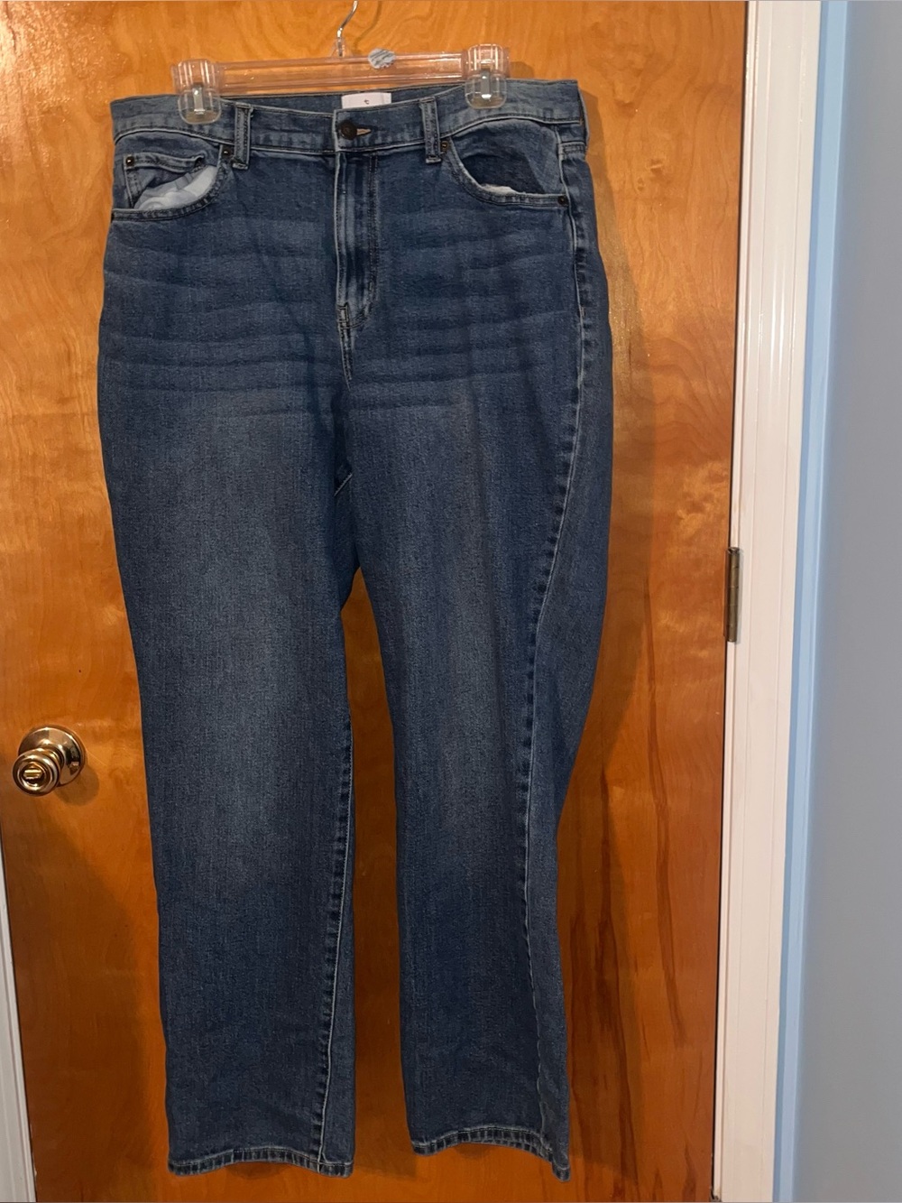 True Craft Women's Straight-Leg Jeans in Dark Blue Wash